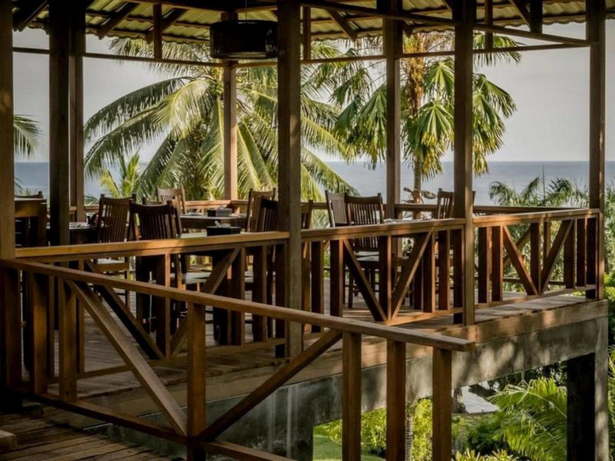 จันจิ เลาต์ รีสอร์ต Hotel Tanahwangko ภายนอก รูปภาพ