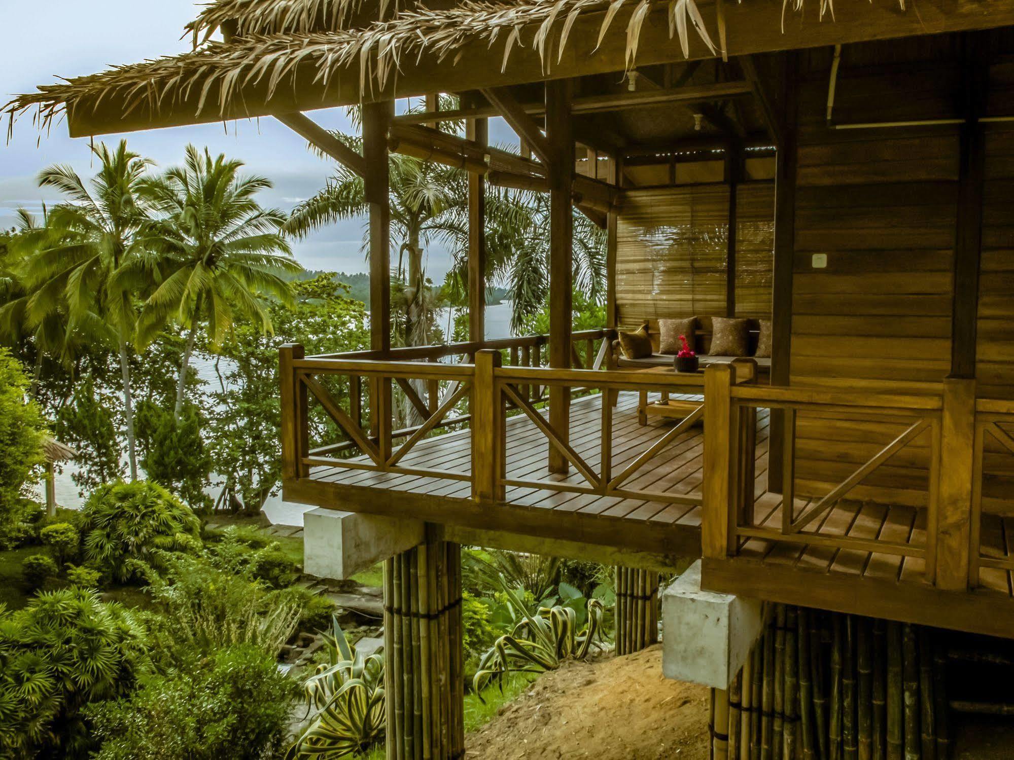 จันจิ เลาต์ รีสอร์ต Hotel Tanahwangko ภายนอก รูปภาพ