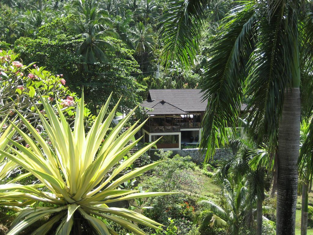 จันจิ เลาต์ รีสอร์ต Hotel Tanahwangko ภายนอก รูปภาพ